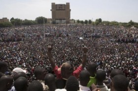 Protests force out Burkina president, soldiers vie for power