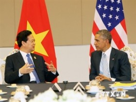 Vietnamese, US leaders meet on East Asia Summit’s fringes