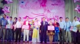 Lê Thúy Ngọc giành giải nhất Hội thi tiếng hát sinh viên kinh tế UEH IDol năm 2014