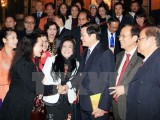 Chủ tịch nước gặp mặt đoàn các nghệ sỹ sân khấu Việt Nam