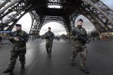 Tổng thống Pháp tuyên bố áp dụng mọi biện pháp để bảo vệ người dân