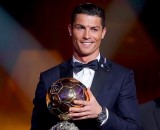 Cristiano Ronaldo hoàn tất hat-trick Quả bóng vàng FIFA