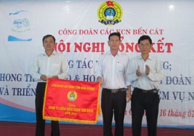 Công đoàn các khu công nghiệp Bình Dương: Biểu dương tập thể, cá nhân có thành tích xuất sắc năm 2014