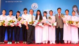 Trao tặng học bổng “Kotex - Vì nữ sinh tài năng Việt Nam” cho học sinh trên địa bàn tỉnh