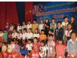 Thuận An: Trao quà tết cho trẻ em có hoàn cảnh khó khăn
