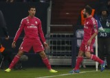 Ronaldo ghi bàn, Real Madrid mở toang cửa vào tứ kết