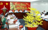 Due to careful preparation, people welcome joyfully the Lunar New Year