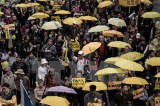 Cảnh sát Hong Kong bắt 33 người biểu tình trong các cuộc đụng độ