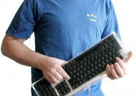 Tình yêu của 'anh hùng bàn phím'