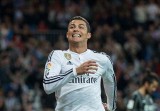 Ronaldo đá hỏng phạt đền, Real vẫn bám riết Barca