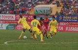 Vòng 11 V-League 2015: Tranh thủ soán ngôi của B.Bình Dương?