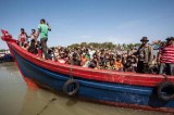 Indonesia cứu gần 500 người nhập cư bị mắc cạn