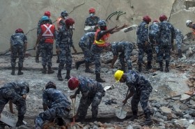 世界简讯：尼泊尔12日发生的强震 造成３６人死亡、１１１７人受伤