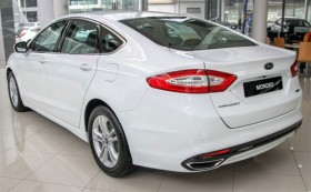 Ford Mondeo 2015 chào Đông Nam Á giá 54.700 USD