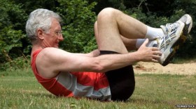Elderly people who exercise 'live five years longer'