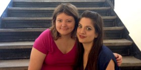 Chị em gái lưu lạc tìm được nhau nhờ đi học chung trường