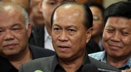 Thai Interior Minister signs residency permit for foreigners