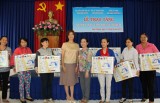 Công ty TNHH Zeng Hsing Industrial: Tặng 50 máy may cho phụ nữ nghèo
