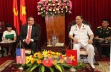 US Secretary of Defence visits Vietnam