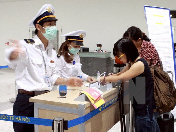 Hành khách từ Hàn Quốc nhập cảnh đến Việt Nam