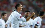 Ronaldo lập hat-trick giúp Bồ Đào Nha thắng trận