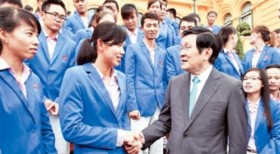 越南国家主席张晋创接见第28届东南亚运动会越南体育团代表