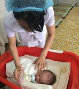 Bệnh viện Đa khoa tỉnh: Tiếp nhận, chăm sóc nhiều trẻ sơ sinh bị bỏ rơi