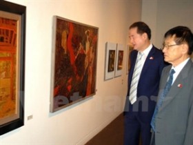 越南磨漆画亮相韩国首都首尔