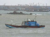 Cảnh báo mưa dông, gió mạnh và sóng lớn trên biển Đông