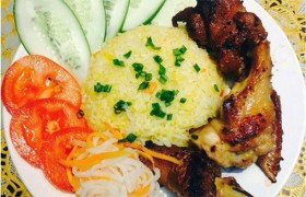 Cơm gà xối mỡ