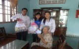 Chi cục Thú y thăm và tặng quà mẹ Việt Nam anh hùng