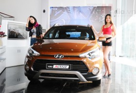 2 xe nhỏ 'bom tấn' về Việt Nam