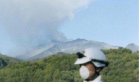 Japan raises warning level on volcano not far from nuclear plant