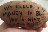 Thu về ngàn đô nhờ viết tin nhắn trên khoai tây