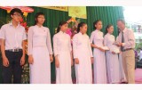 Trao 21 suất học bổng Huỳnh Văn Lũy cho học sinh nghèo