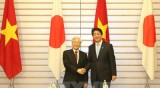 越共中央总书记阮富仲同日本首相安倍晋三举行会谈