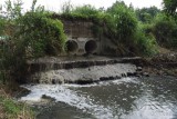 Ô nhiễm ở suối Bến Ván, xã Long Nguyên, huyện Bàu Bàng: Bao giờ mới được xử lý?