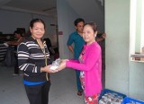 Câu lạc bộ Phụ nữ tình nguyện ngày chủ nhật: Sẻ chia khó khăn với bệnh nhân nghèo
