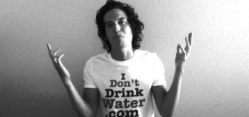 Ba năm liền không uống nước vẫn sống tốt