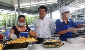 Người cán bộ công đoàn gần gũi với công nhân