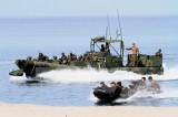 Tổng thống Mỹ bỏ lệnh cấm bán vũ khí trên biển cho Việt Nam