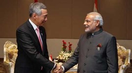 Indian PM visits Singapore to boost ties