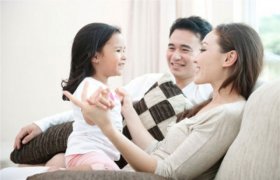 'Vừa nắn vừa buông' khi trẻ nói bậy