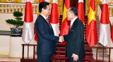 越南政府总理阮晋勇会见日本参议院议长山崎正昭