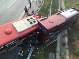 Xe khách tông nhau trên cao tốc Nội Bài - Lào Cai, 18 người gặp nạn