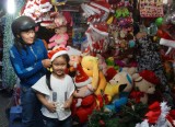 Thị trường Noel 2015: Hàng Việt lên ngôi