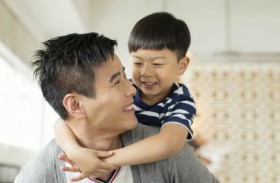 Ông bố tốt đối xử với con như thế nào