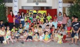 CLB Tình nguyện Bồ Câu trắng Bình Dương: Tặng 60 phần quà cho trẻ em mồ côi