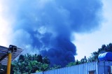 Cháy lớn tại công ty gỗ, hàng trăm công nhân, người dân sơ tán khẩn cấp