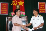 Gifts for Tet Holiday given to soldiers and people on Truong Sa